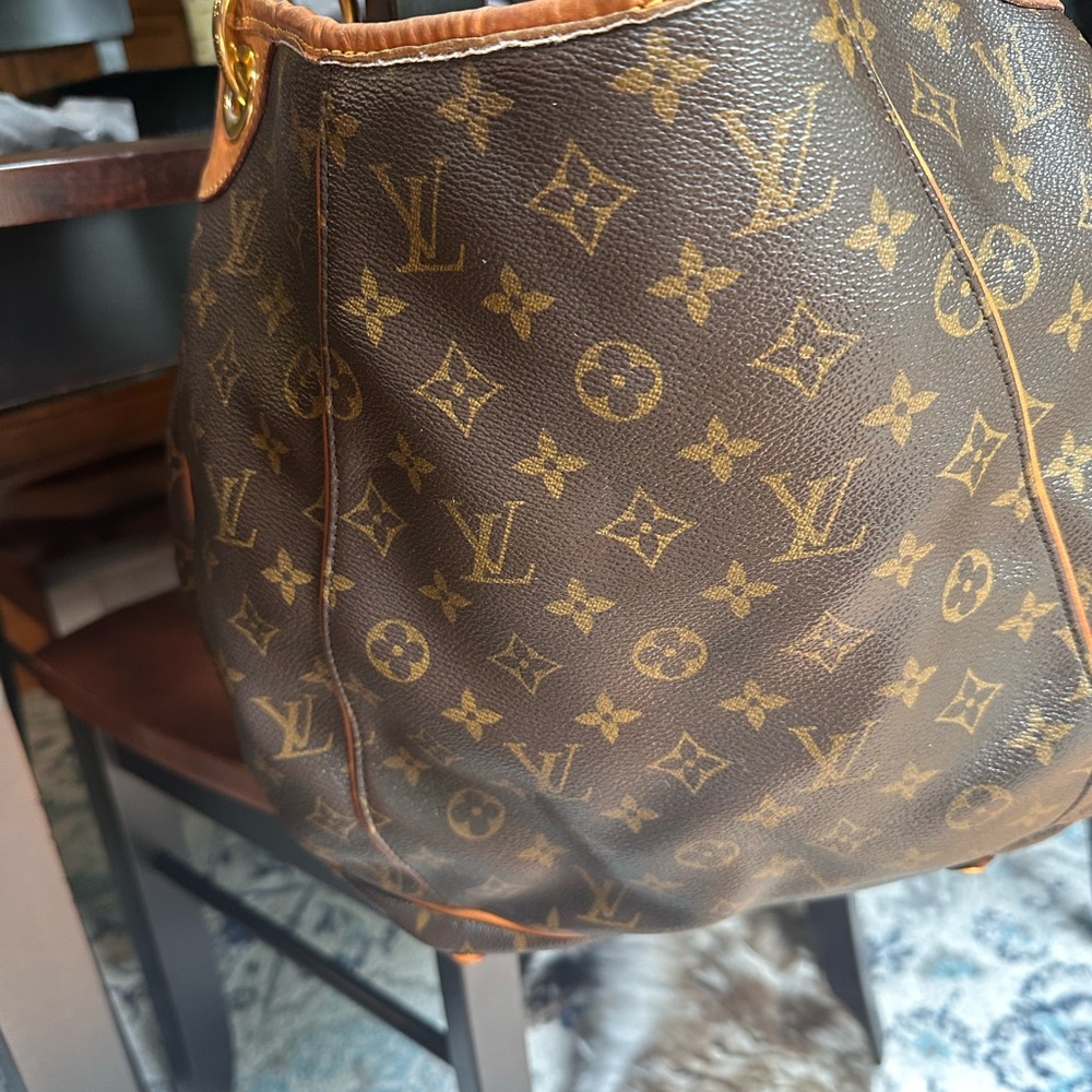 Louis Vuitton Classic Monogram Galleria. - Picture 9 of 10